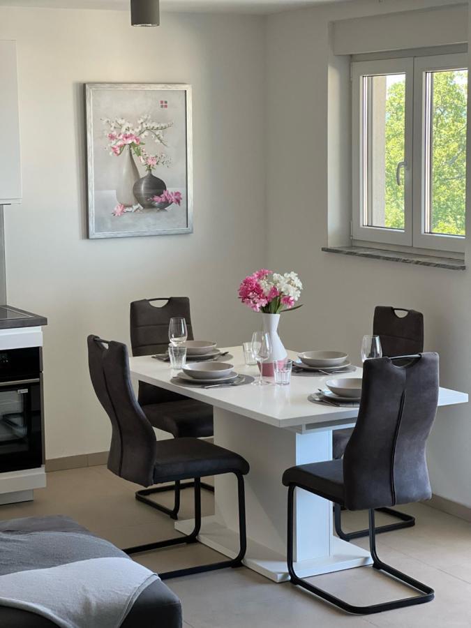 Apartman Ana Sveti Anton  Eksteriør bilde