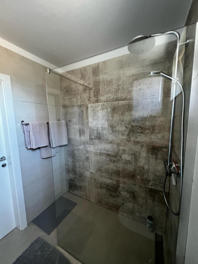 Apartman Ana Sveti Anton  Eksteriør bilde
